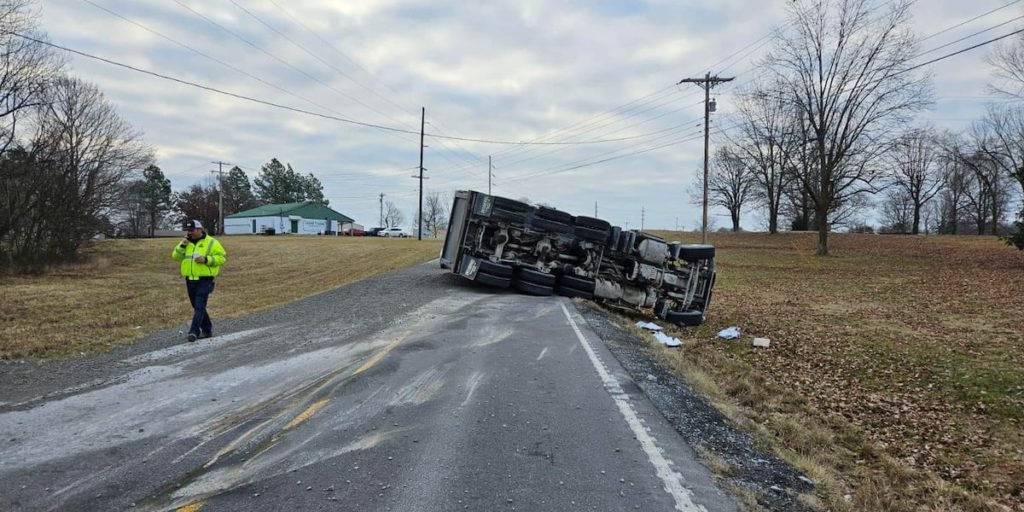 Dump truck crash blocking section of KY 453/Dover Rd. in Livingston County - KFVS