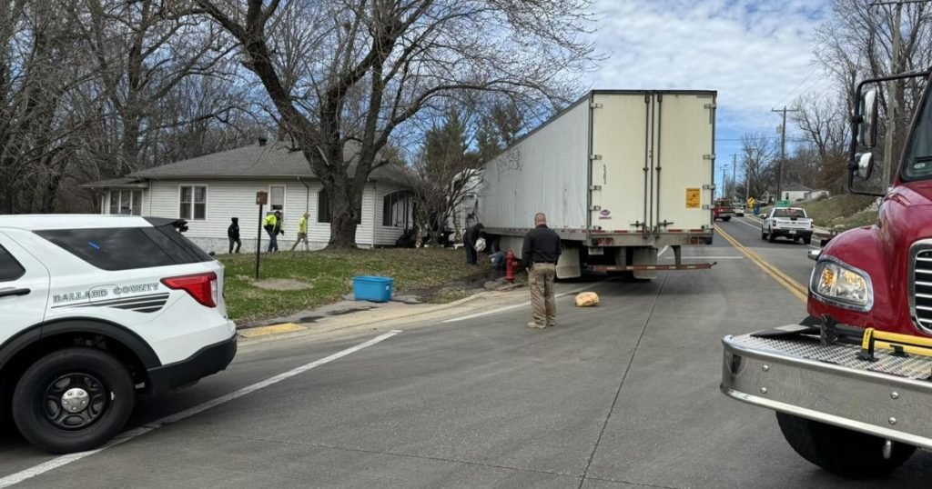 Motorists urged to avoid area in Wickliffe after traffic crash - WSIL TV
