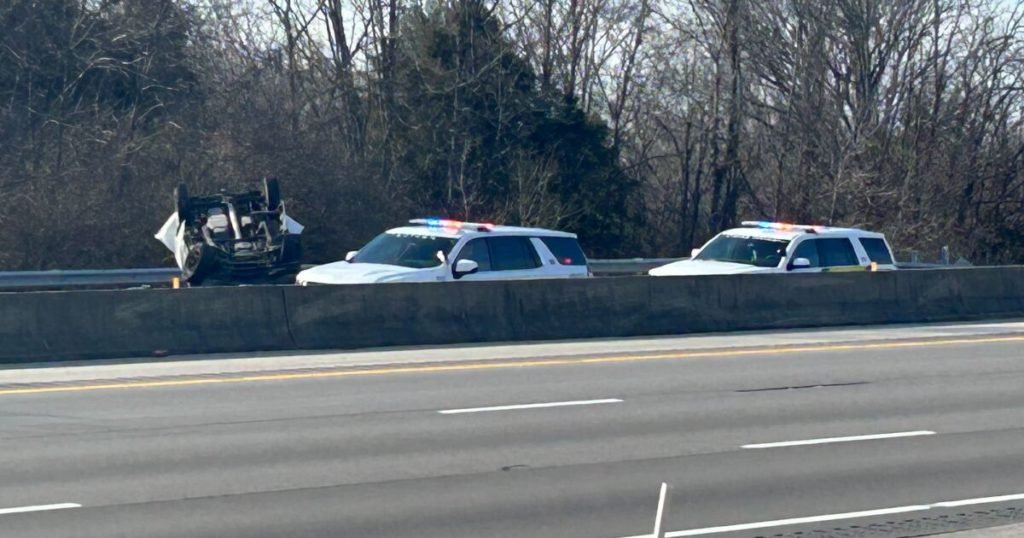 Two taken to the hospital after I-75 crash, part of interstate shut down - LEX 18 News - Lexington, KY