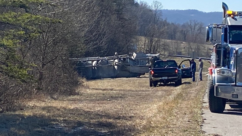 Tanker truck crash closes AA Highway in Greenup County, Kentucky - WCHS