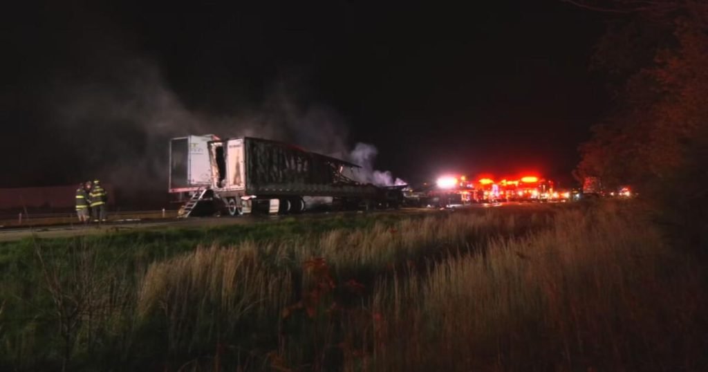 2 people dead after semi crash on Interstate 65 near Austin, Indiana early Tuesday morning, police say - WDRB